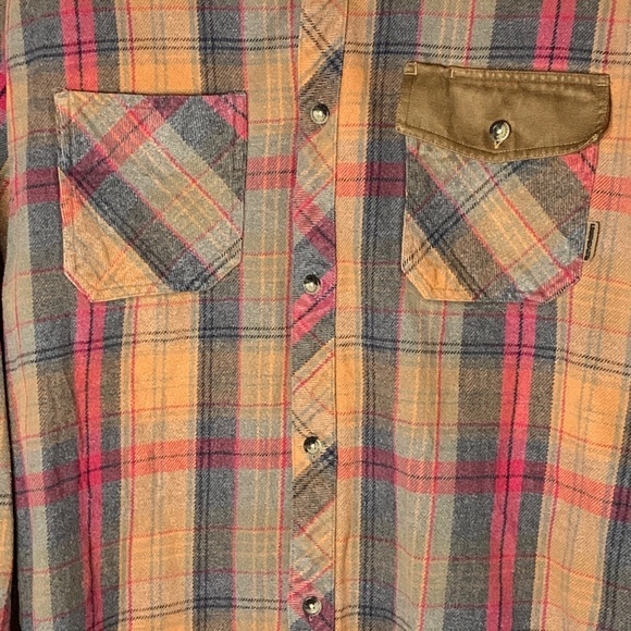 Legendary Whitetails Mens Shirt Jacket M Gray Tan Red Plaid Contrasting Cuff - Picture 7 of 13